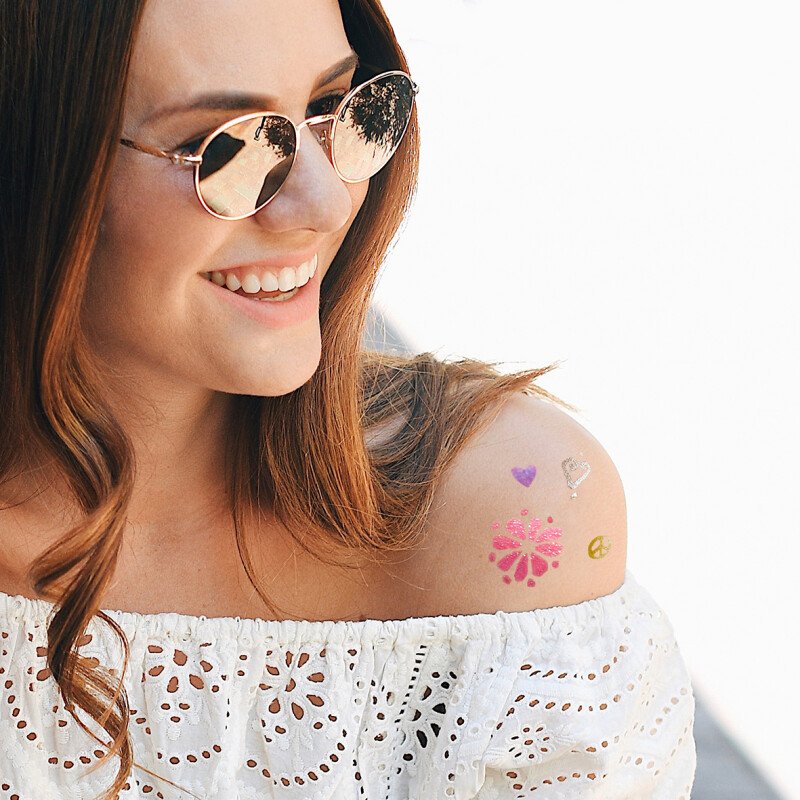 Spīdīgas gēla pildspalvas tetovējumiem (4 gab.) – Ar trafaretu, nomazgājamas