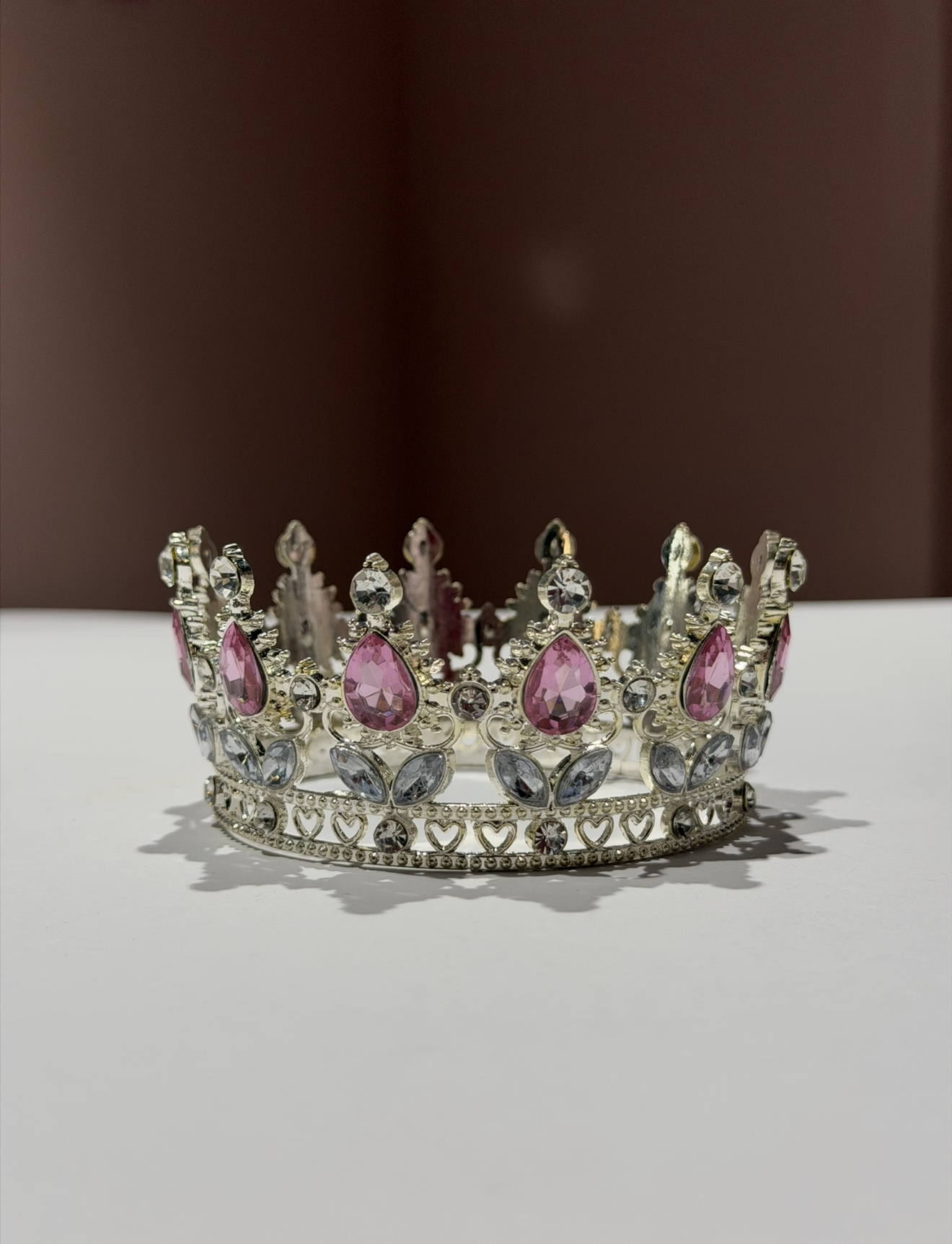 Мини-корона из металла с кристаллами для торта и фотосессий
